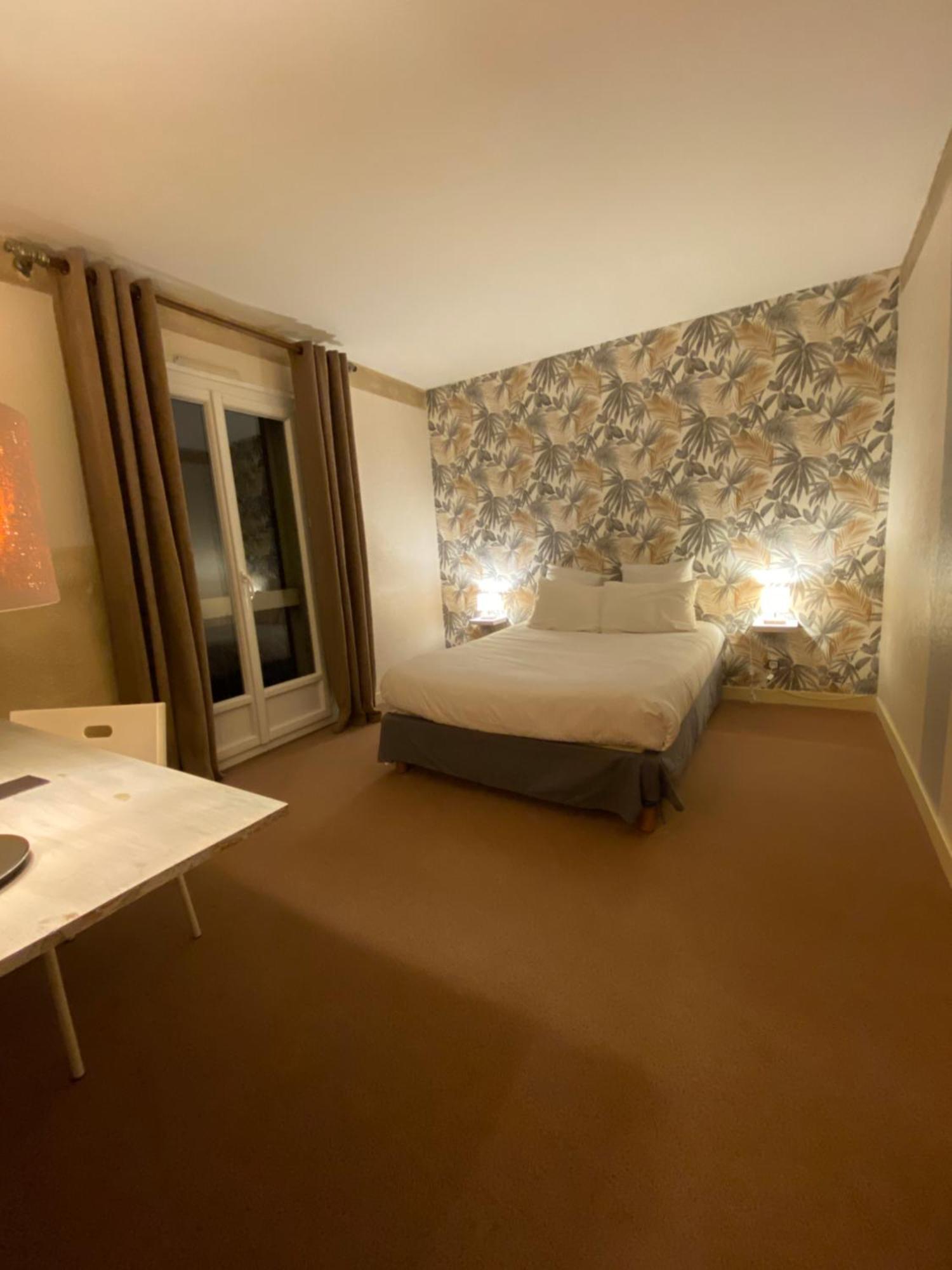 Logis Hotel Medieval, Montelimar Nord Rochemaure Exterior photo